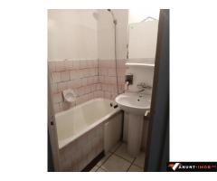 Anunturi Imobiliare Dau în chirie ap. 1 cam. zona Petrom – Republicii