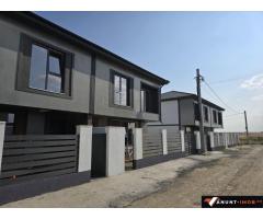 Anunturi Imobiliare vila de vanzare in Lazu