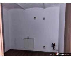 Anunturi Imobiliare De vanzare spatiu comercial, parter+demisol, vitrina mare