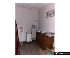 Anunturi Imobiliare De vanzare spatiu comercial, parter+demisol, vitrina mare
