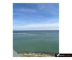 Anunturi Imobiliare Penthouse de vanzare in Constanta primul rand la Marea Neagra