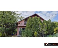 Anunturi Imobiliare CASA DE VANZARE cu LIVADĂ