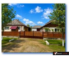 Vând casă situată ultracentral – la Roșiori (SM)