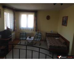 Anunturi Imobiliare De vanzare 2 case situate in aceeasi curte, teren 749 mp