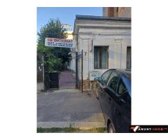 Anunturi Imobiliare Ultracentral, ofer spre inchiriere 4 camere la curte, ideal firma