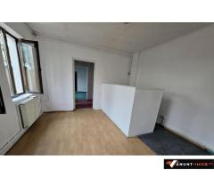 Anunturi Imobiliare Ultracentral, ofer spre inchiriere 4 camere la curte, ideal firma