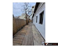 Anunturi Imobiliare Ultracentral, ofer spre inchiriere 4 camere la curte, ideal firma