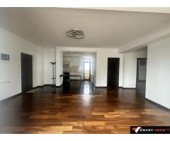 Anunturi Imobiliare Inchiriez apartament 3 camere nemobilat zona Baneasa cu loc parcare su