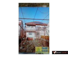Anunturi Imobiliare Lazu, vila P+1, 6 camere, mobilata, gaze, inchirieri