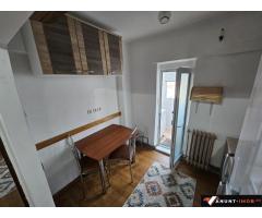 Anunturi Imobiliare Vand apartament 2 camere complet mobilat si utilat.