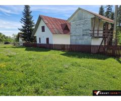 Anunturi Imobiliare Teren și casă de vacanță Solca, jud. Suceava