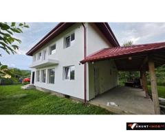 Anunturi Imobiliare Vila 6 camere,125mp utili,teren 700mp,zona Breaza,Prahova, 325.000euro