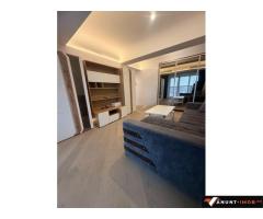 De inchiriat apartament de doua camere, Cortina Academy