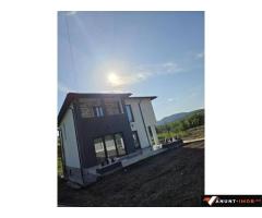 Anunturi Imobiliare Casă de vânzare